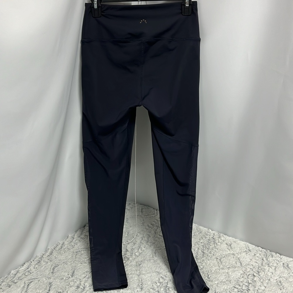 Varley Leggings in Midnight Blue with sheer panels on back of leg medium - Picture 4 of 9